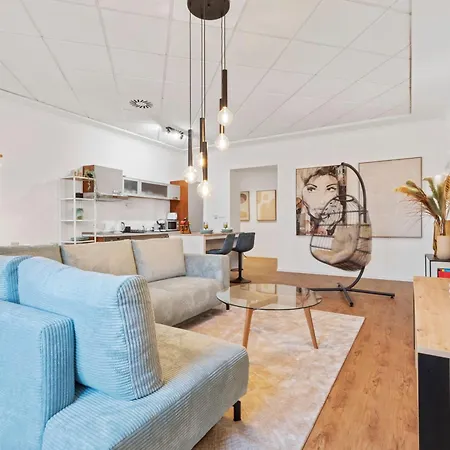 Luxe Living At Old Town Center Apartament