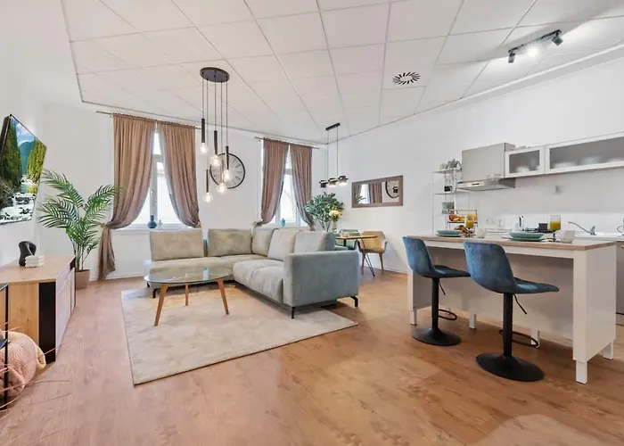 Luxe Living At Old Town Center * Bratislava