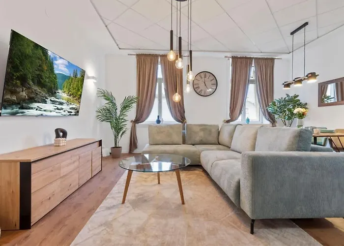 Luxe Living At Old Town Center * Bratislava