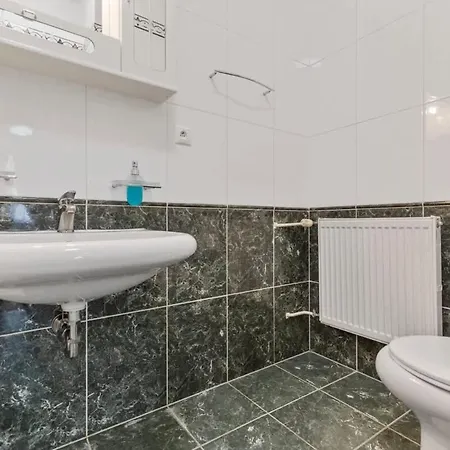 Luxe Living At Old Town Center アパート